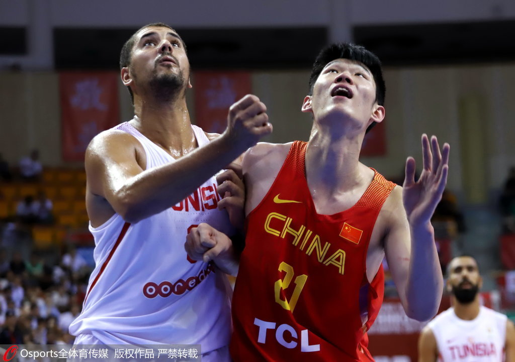 贵州男篮遗憾告负,退出比赛赛场 贵州男篮遗憾告负,退出比赛赛场