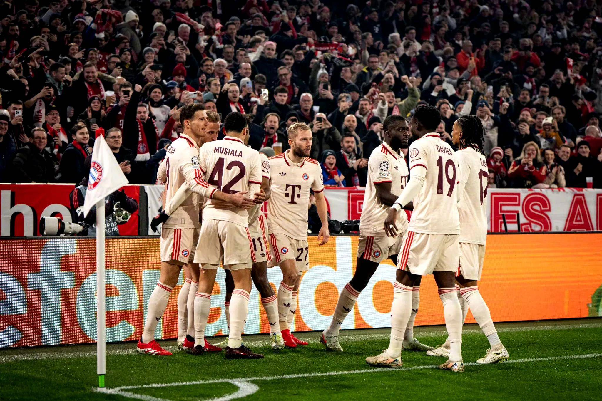 巴萨绝杀德国，范佩西送出助攻