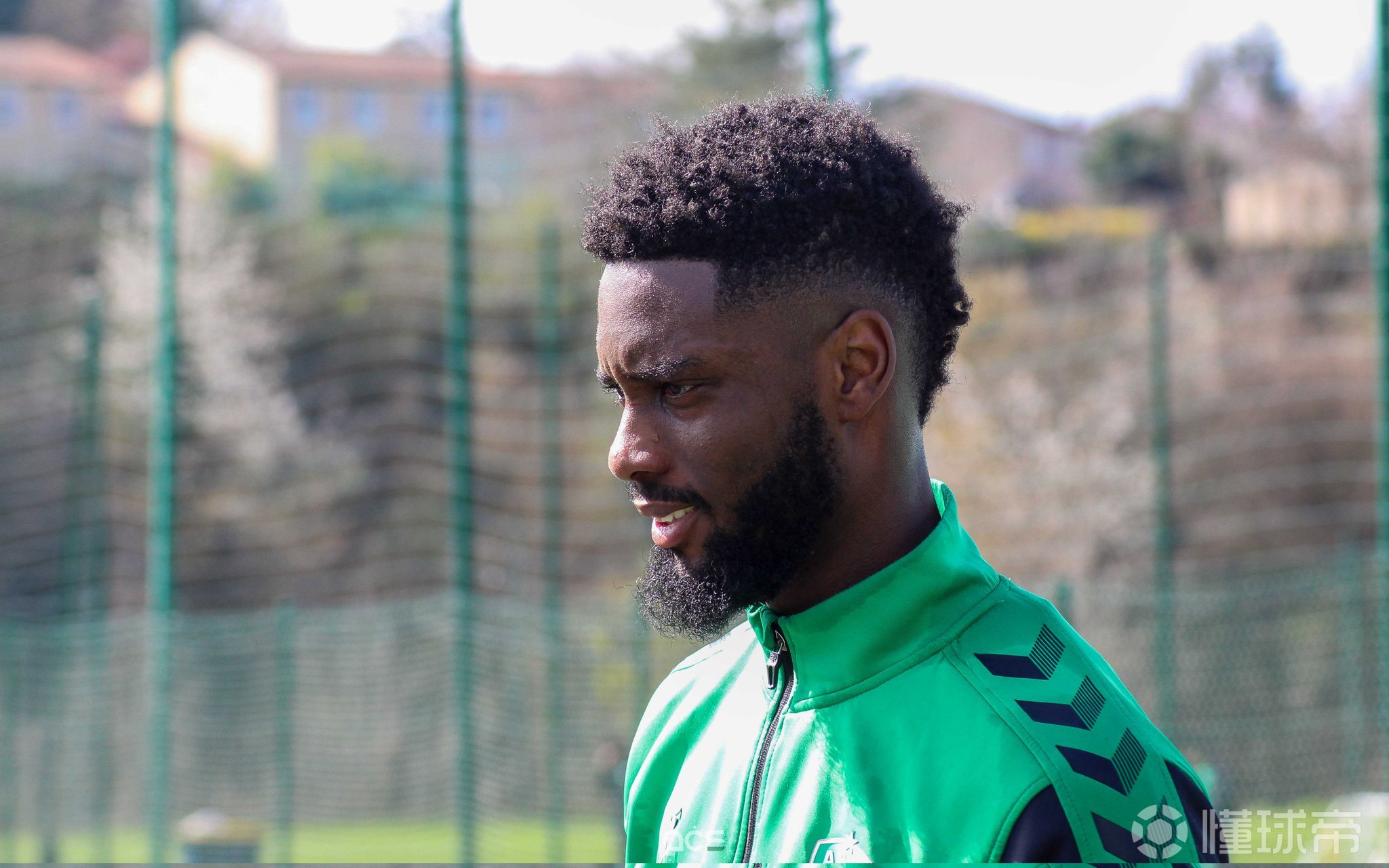 圣埃蒂安宣布引援计划,将加强中场实力的简单介绍 圣埃蒂安宣布引援计划,将加强中场实力的简单介绍