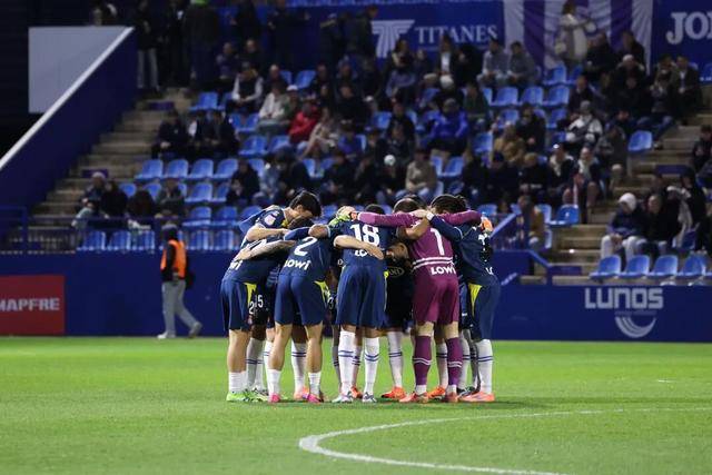 包含西班牙客场大胜,后防强势表现令人印象深刻的词条 包含西班牙客场大胜,后防强势表现令人印象深刻的词条